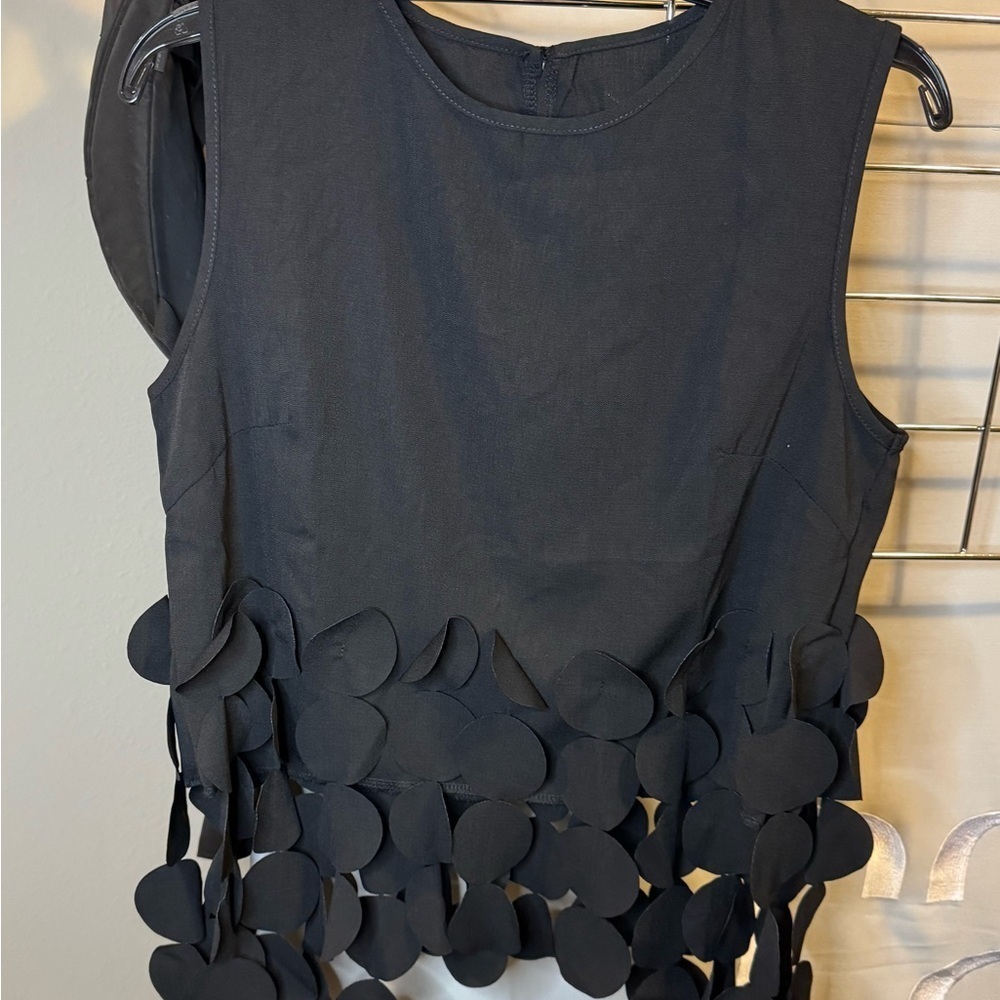 NWOT Sleeveless Midriff Top